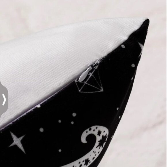 Pillow Cover Celestial Cat Moon Stars Black White Large Square 17.7 in - Picture 3 of 13